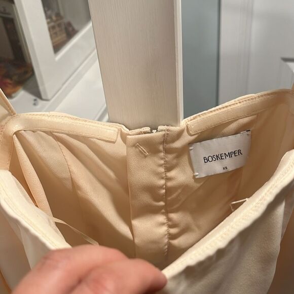 BOSKEMPER Cream Square Neck Sheer Sleeve Crop Top, Size XS - Picture 3 of 8